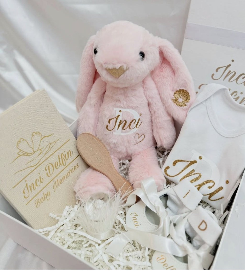 Personalisiertes Baby Geschenkset mit Namen – Premium Geschenkbox zur Geburt